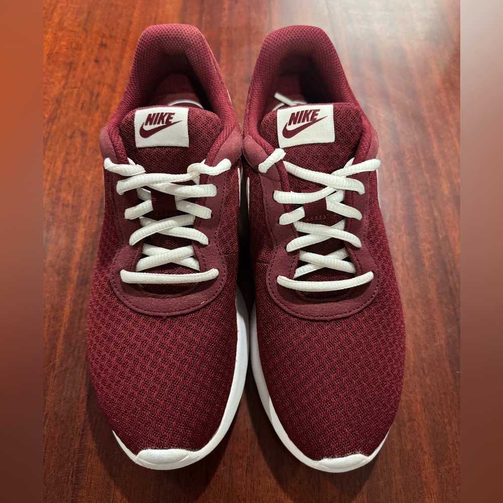 Nike Burgundy Sneakers with White Laces Womens Running Shoes